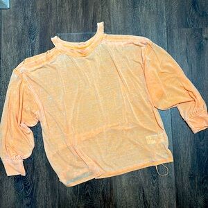 Free People 🎉3/$10 when bundled🎉 
Cold shoulder top